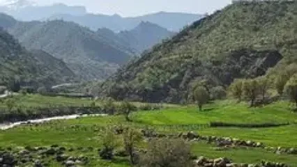 سفر به روستای چم سنگر؛ دامنه کوه کلا + فیلم