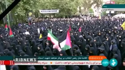 فیلم اقامه نماز رهبر انقلاب بر پیکر شهید هنیه و محافظش