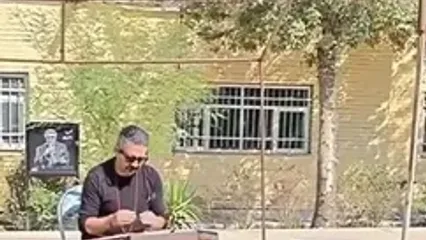 ویدیوی مونا مهرجویی از موسیقی فیلم سنتوری در کنار مزار پدر همزمان با اولین سالگرد درگذشت داریوش مهرجویی