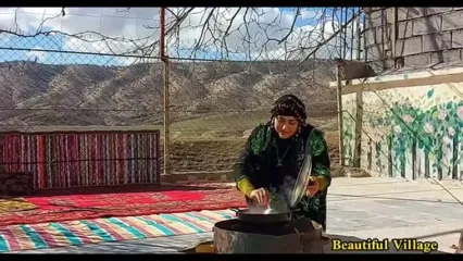 غذای روستایی در ایران؛ پخت پلو مرغ و شیرینی کشمشی