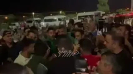 عادل فردوسی‌پور محاصره شد!