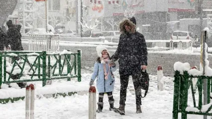 تصاویر رقص و شادی سنندجی‌ها برای بارش برف