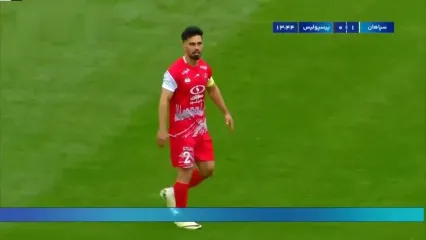 گل اول سپاهان به پرسپولیس با ضربه سر زیبای محمد مهدی محبی