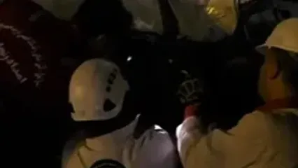 فیلم صحنه مرگ 3 نفر در جاده تربت حیدریه - مشهد / تریلی ون را مچاله کرد