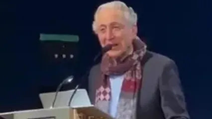 ببینید؛ بغض طراح برج آزادی وقتی نام ایران آمد