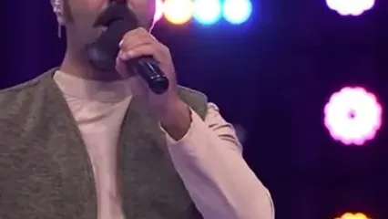 فیلم آواز باشکوه آهنگ کعبه عشق معین توسط محمد علیزاده در صداتو ! / اجرای زنده و زیبا !