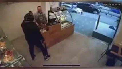 سرقت مسلحانه از فروشگاهی در بیروت
