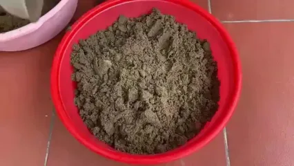 یک ایده ساده و ارزان برای ساخت گلدان با بطری پلاستیکی و سیمان