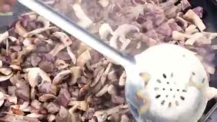 ببینید؛ غذای روستایی در روسیه؛ پخت شاورما توسط آشپز مشهور داغستانی