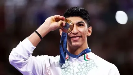 حمله قهرمان المپیک به مهدی طارمی