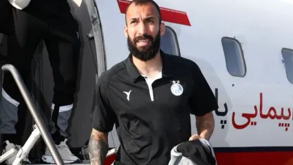روزبه چشمی، مربی استقلال شد