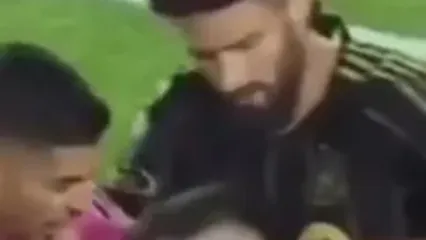 سوارز ترک عادت نکرد؛ این‌بار آلبا را گاز گرفت!