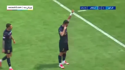 گل به خودی مهاجم استقلال برابر گل‌گهر