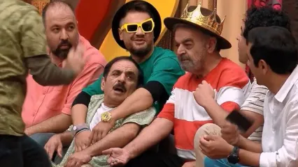 جولانِ ستاره جوکر با ماشین لاکچری‌اش در خیابان‌های تهران!