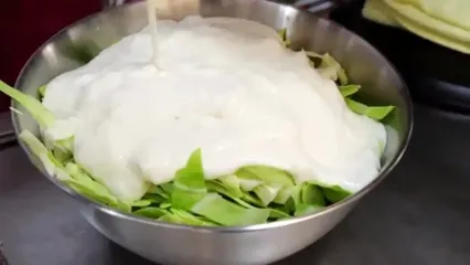 ببینید؛ غذای خیابانی در ژاپن؛ پخت اوکونومیاکی (Okonomiyaki) در اوساکا