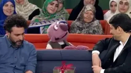 ببینید؛ جناب خان به وزیر هم رحم نکرد