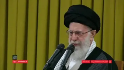 رهبر انقلاب: آموزش و پرورش یک نهاد حکومتی است و دولت اسلامی موظف است جوان و نوجوان را تا مقطعی پرورش بدهد / جدایی بخش‌هایی از آموزش و پرورش از دولت اصلا معنی ندارد