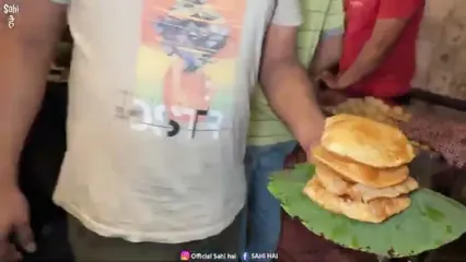 ببینید؛ غذای خیابانی در هند؛ پوری سبزی و چوله باتوره با روغن حیوانی در هریدوار