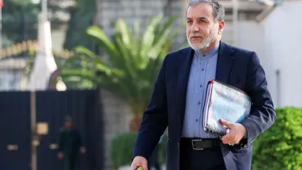 اولین تصاویر از عراقچی و هیات همراه در رم