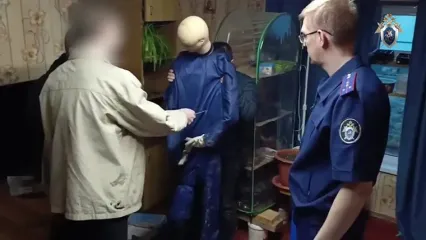 فیلم بازسازی قتل هولناک خانواده توسط پسر ۱۹ ساله / پدر و مادرش را ساطوری کرد !