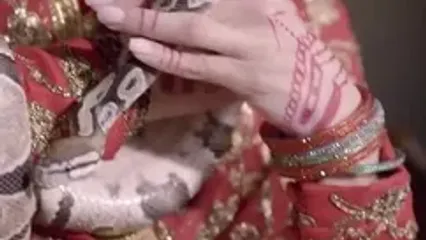 ببینید؛ گریم بسیار متفاوت آزاده صمدی در «سووشون»گریم بسیار متفاوت آزاده صمدی در «سووشون»