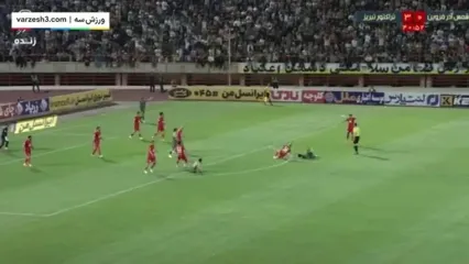 خلاصه بازی شمس آذر ۰ - تراکتور ۴