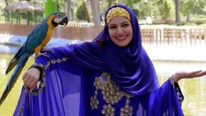 واکنش جالب دانشجویان به حضور خاله شادونه در دانشگاه!