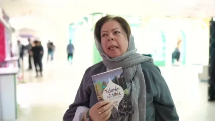 حضور بئاتریس سالاس، مترجم شاهنامه به زبان اسپانیولی در روز افتتاحیه نمایشگاه کتاب تهران