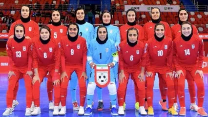 پایکوبی تیم ملی زنان بعد از صعود به نیمه‌نهایی جام ملتها