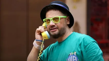 لحظه جنجالیِ حضور «علی صادقی» در کنار رپر معروف روی استیج