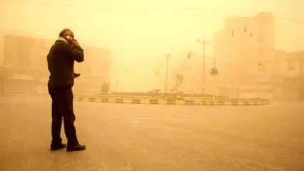 طوفان گردوخاک، زندگی مردم این شهر را مختل کرد