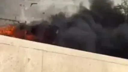 آتش‌گرفتگی پژو 206 در بلوار کاوه / اقدام شجاعانه مکانیک جان‌ها را نجات داد!