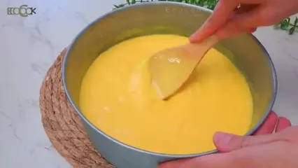 ببینید؛ طرز تهیه بستنی سنتی زعفرانی با یک لیتر شیر در خانه