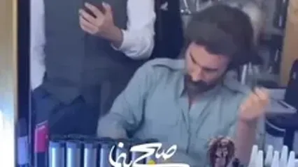ببینید؛ رقص کردی هوتن شکیبا در پشت‌صحنه یک سریال