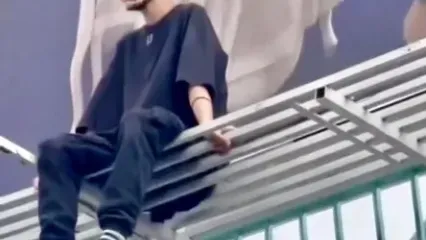 لحظه نجات جوان در حال خودکشی در تهران پارس