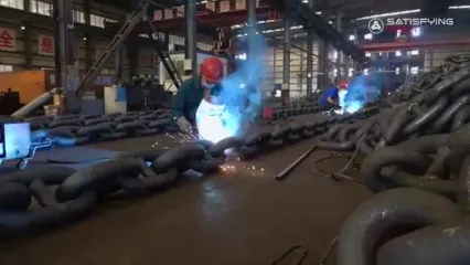 ببینید؛ فرآیند تماشایی تولید زنجیر لنگر ناو جنگی در چین