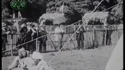 ببینید؛ سفر به تاریخ؛ بازدید «مظفرالدین شاه» از باغ وحش پاریس و تماشای مارگیرها؛ 125 سال قبل