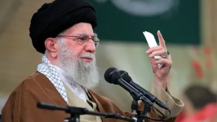 رهبر انقلاب: دست‌کاری لوایح اقتصادی باید محدود باشد