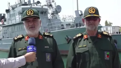 فرمانده‌ کل سپاه پاسداران از یگان‌های دریایی تنگه هرمز و جزایر خلیج‌ فارس بازدید کرد