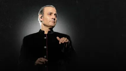 ویدئو غم‌انگیز از یک مرد گریان در کنسرت قربانی