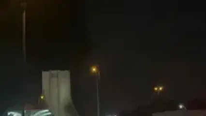 فیلم اصابت موشک به برج آزادی تهران