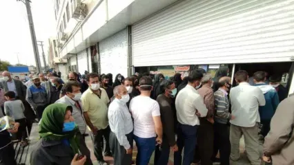 صف کیلومتریِ مردم برای خرید بستنی انبه!