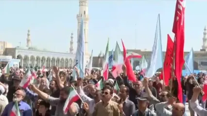 اهتزاز پرچم سرخ انتقام برفراز مسجد مقدس جمکران