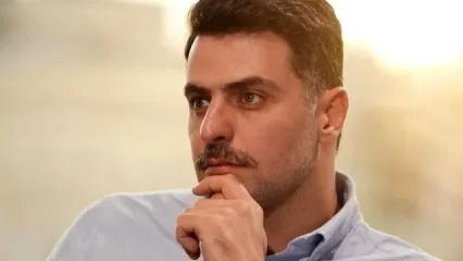 علی ضیا یک بسته سبزی را به صداوسیما برد و پاک کرد!