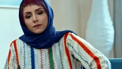 واکنش بامزه نازنین بیاتی هنگام خواندن اسمش توسط علیرضا قربانی