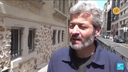 سرقت مجسمه چهل هزار یورویی مکرون از موزه پاریس