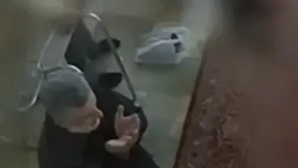 آخرین زیارت سردار شهید حاجی‌زاده در حرم مطهر حضرت شاهچراغ (علیه‌السلام)