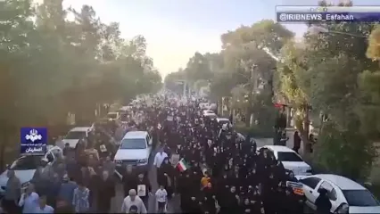 تشییع و خاکسپاری ۱۰ شهید مدافع وطن در اصفهان