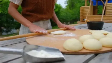 ببینید؛ غذای روستایی در آذربایجان؛ تهیه خاچاپوری سنتی گرجستانی در طبیعت