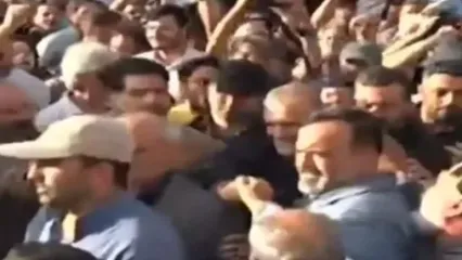 فیلم حضور پزشکیان در تجمع مردم میدان انقلاب علیه حملات آمریکا